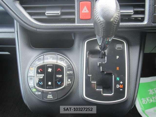 Toyota NOAH 2014-11 279481-11