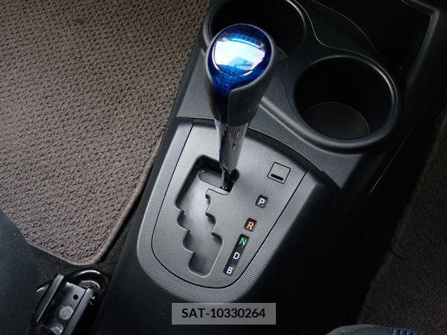 Toyota AQUA 2017-03 314267-7