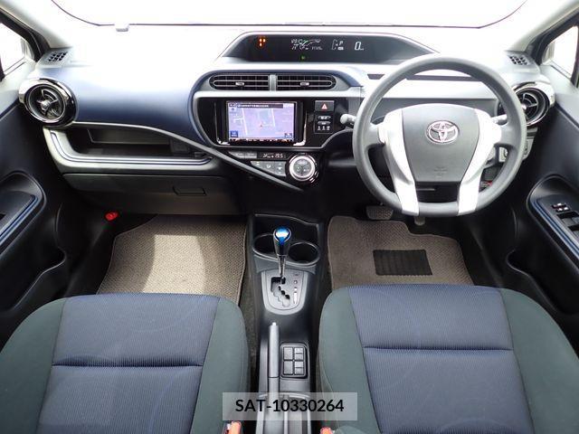 Toyota AQUA 2017-03 314267-1
