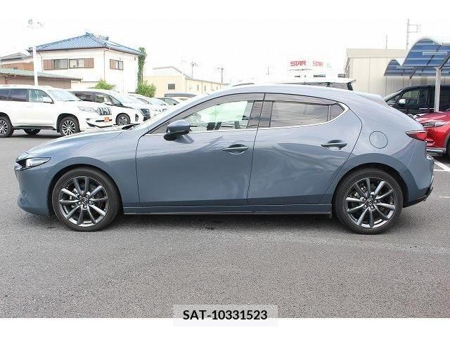Mazda MAZDA3 2021-08 352135-9