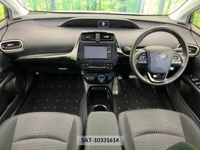 Toyota PRIUS 2018-03 216709-1