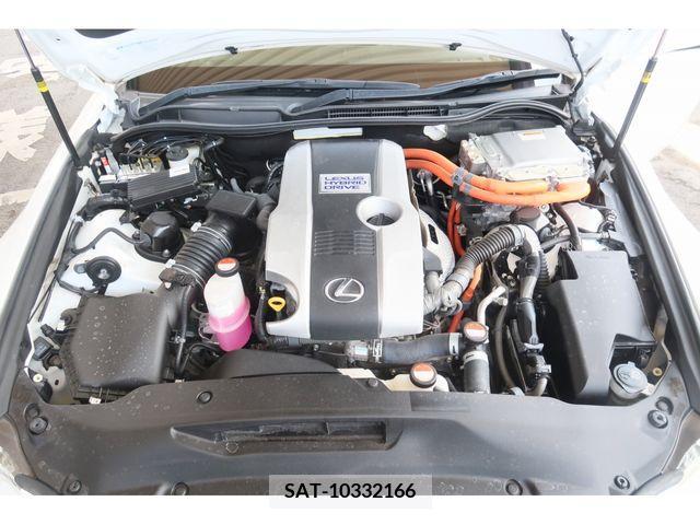 Lexus IS 2016-02 334352-23