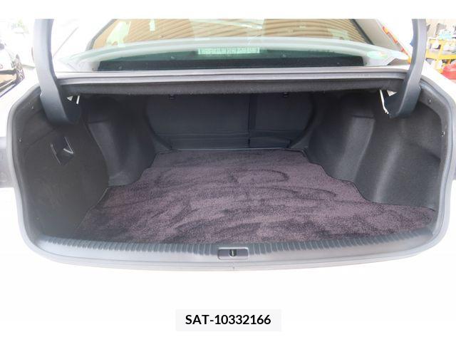 Lexus IS 2016-02 334352-28