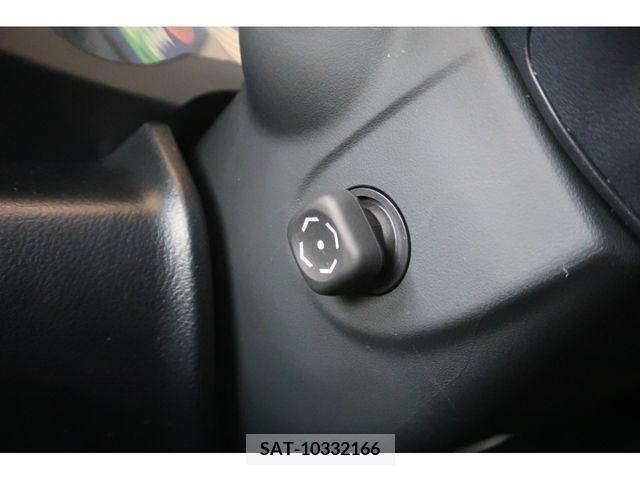 Lexus IS 2016-02 334352-18