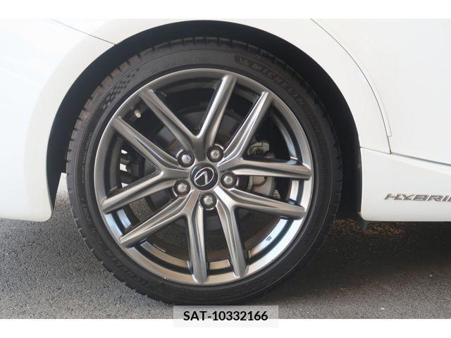 Lexus IS 2016-02 334352-29