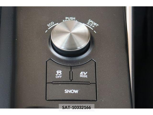 Lexus IS 2016-02 334352-11