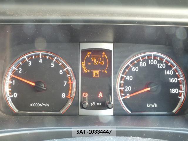 Nissan SERENA 2009-12 371888-29