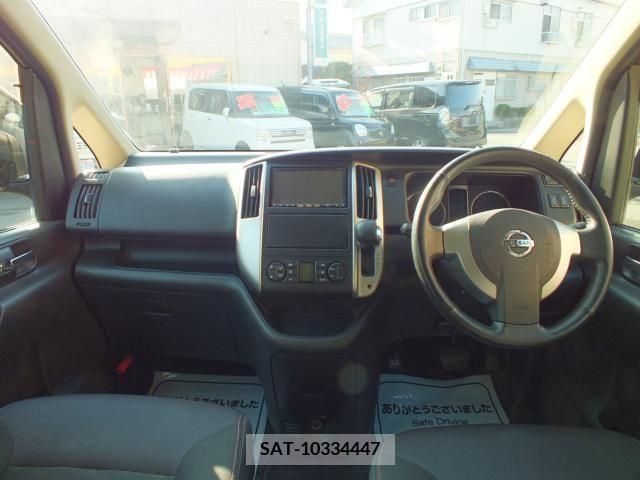Nissan SERENA 2009-12 371888-28