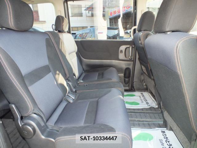 Nissan SERENA 2009-12 371888-21
