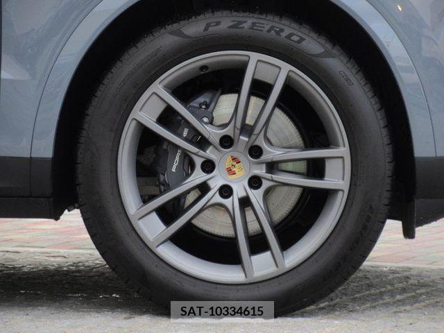 Porsche CAYENNE 2023-10 225134-6
