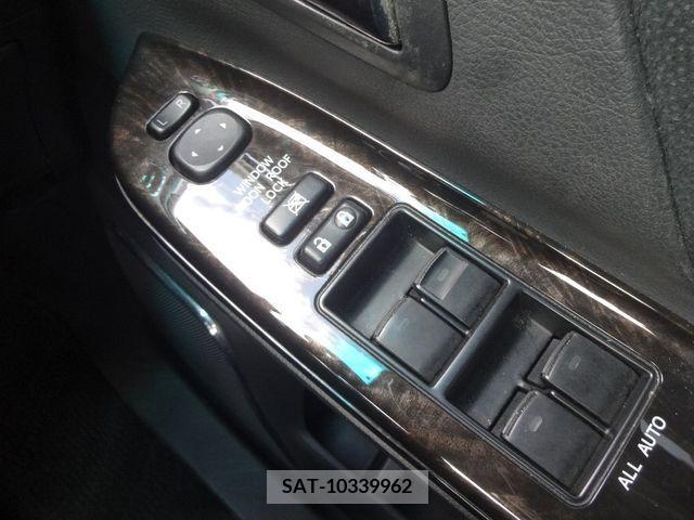 Toyota ALPHARD 2013-03 234235-19