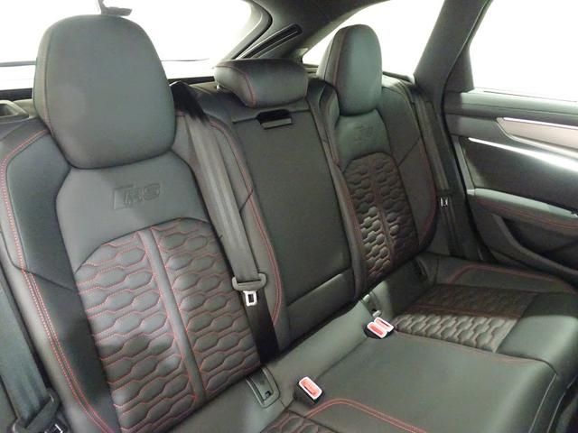 Audi RS6 2021-03 21425-17