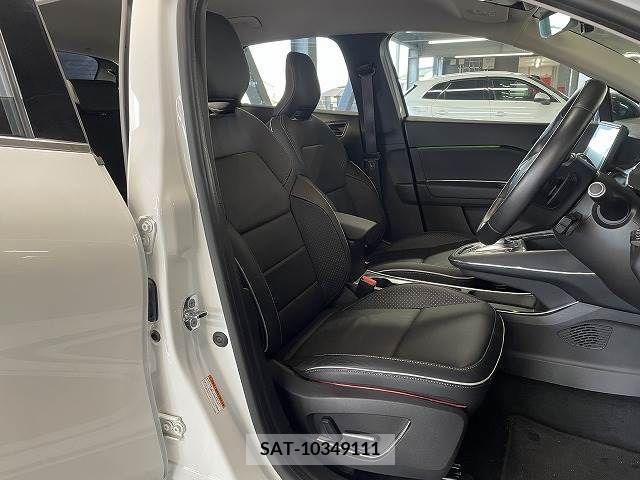 Renault CAPTUR 2021-05 283061-3