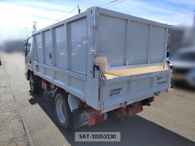 Hino DUTRO 2016-02 214028-4