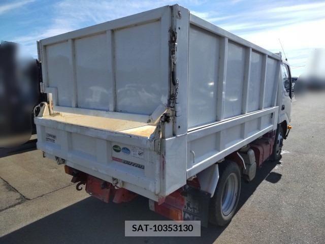 Hino DUTRO 2016-02 214028-3