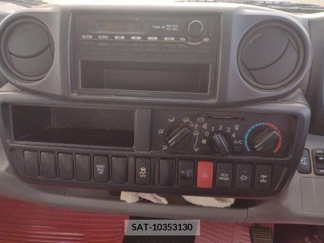 Hino DUTRO 2016-02 214028-6