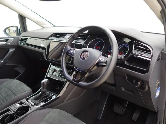 VolksWagen GOLF TOURAN 2018-10 183817-14