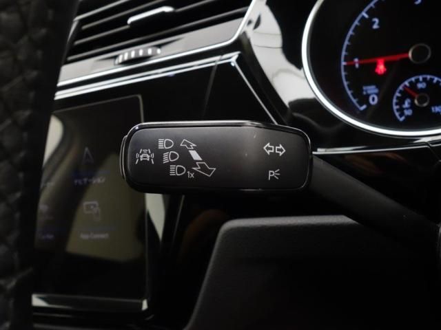 VolksWagen GOLF TOURAN 2018-10 183817-17