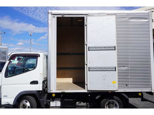 Mitsubishi CANTER 2019-03 12149-16