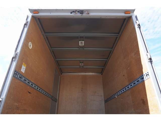 Mitsubishi CANTER 2019-03 12149-19