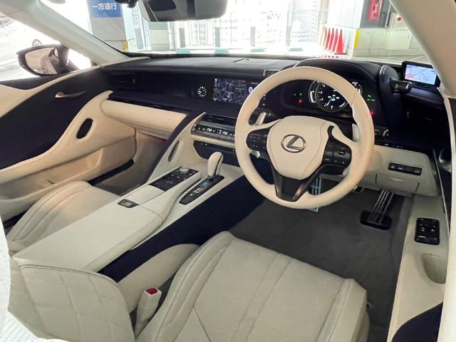 Lexus LC 2020-10 13490-18