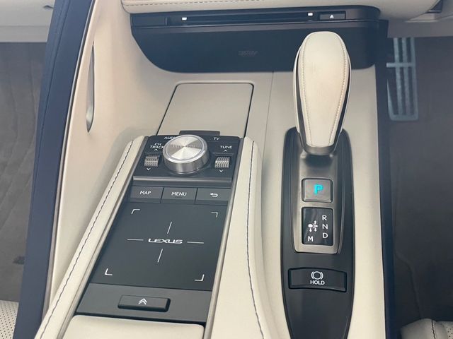 Lexus LC 2020-10 13490-21