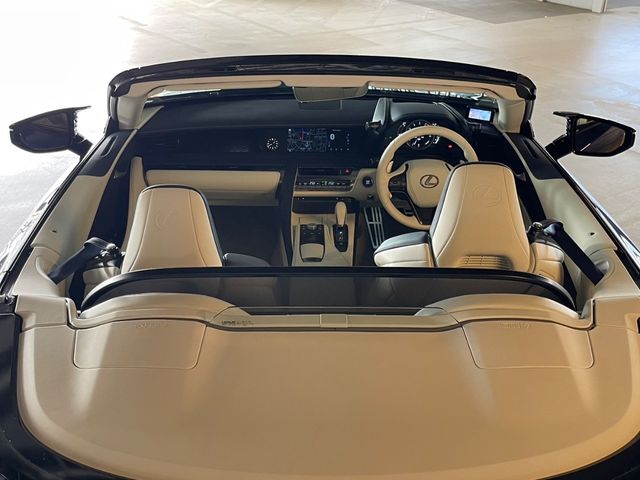 Lexus LC 2020-10 13490-23