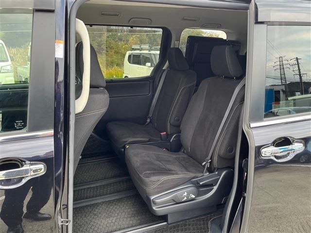 Toyota ESQUIRE 2016-11 187530-2