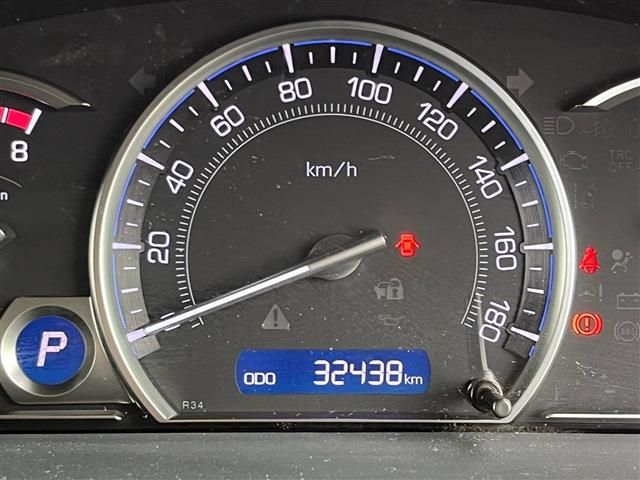 Toyota ESQUIRE 2016-11 187530-24