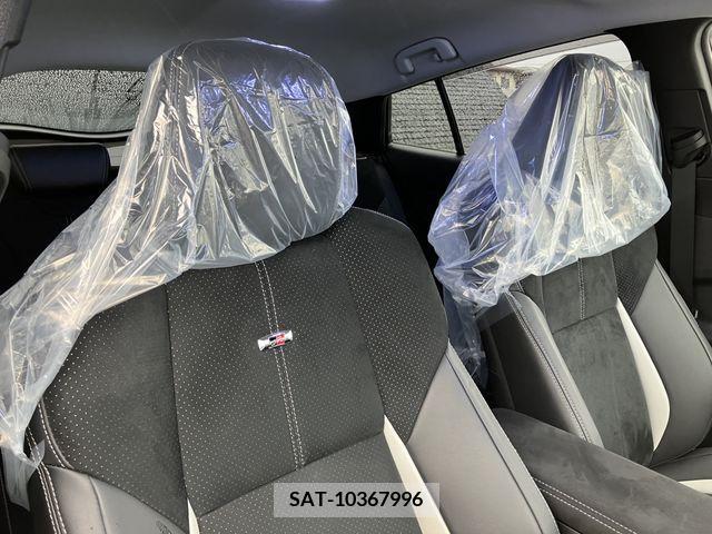 Toyota PRIUS PHV 2018-11 372114-11
