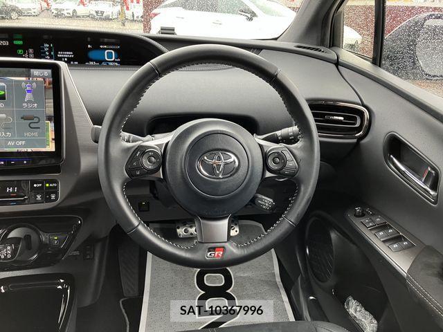 Toyota PRIUS PHV 2018-11 372114-12