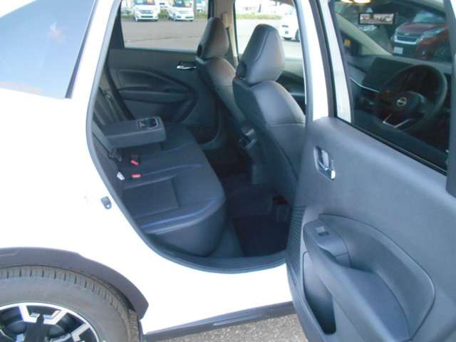 Nissan NOTE 2023-03 24390-8