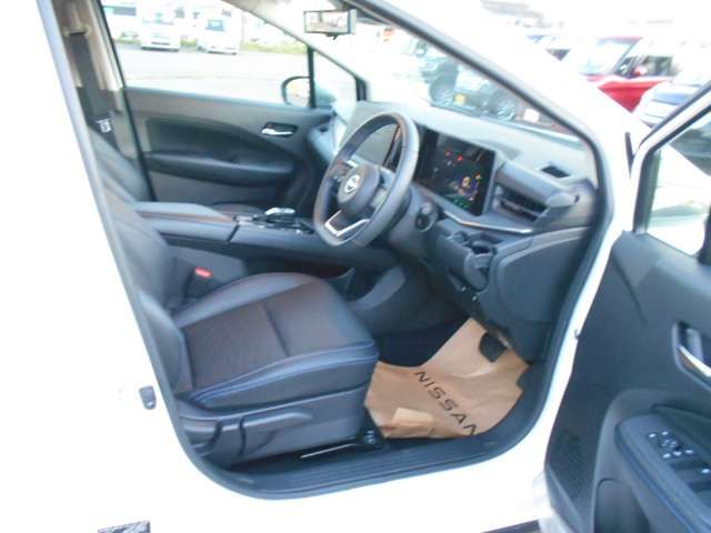 Nissan NOTE 2023-03 24390-7