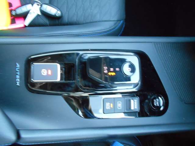 Nissan NOTE 2023-03 24390-6