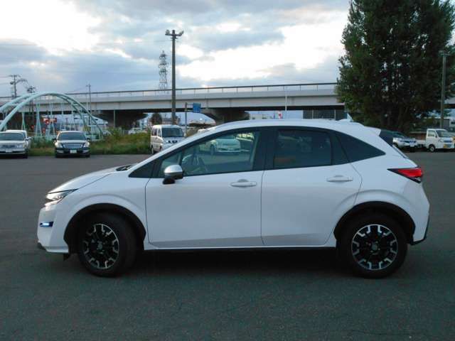 Nissan NOTE 2023-03 24390-17