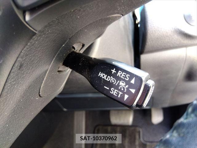 Toyota HARRIER 2017-09 360905-21