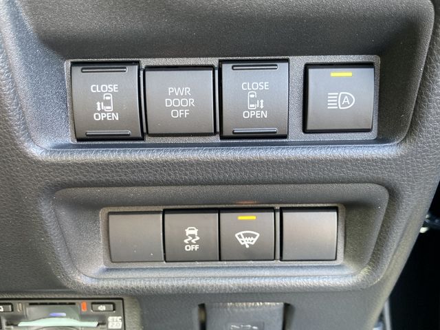 Toyota SIENTA 2023-01 189448-17
