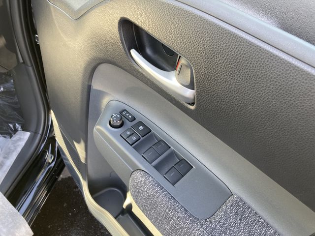 Toyota SIENTA 2023-01 189448-26