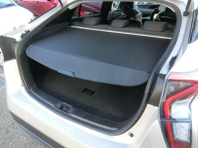 Toyota PRIUS 2018-02 182604-9