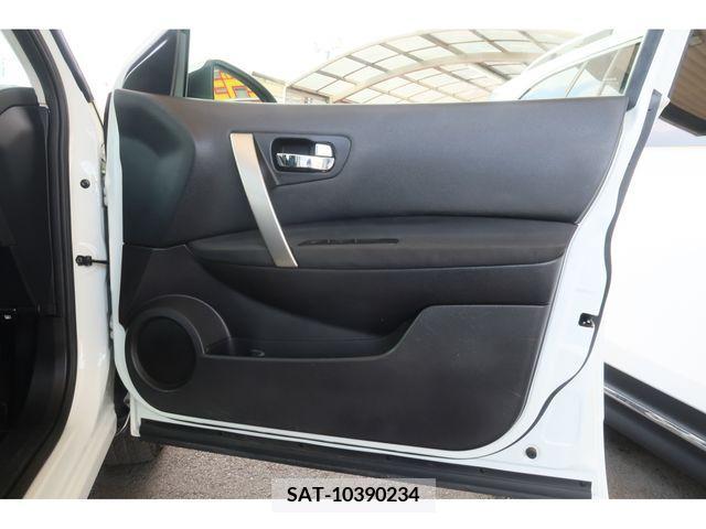 Nissan DUALIS 2013-06 350673-18