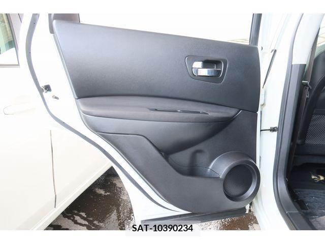 Nissan DUALIS 2013-06 350673-24