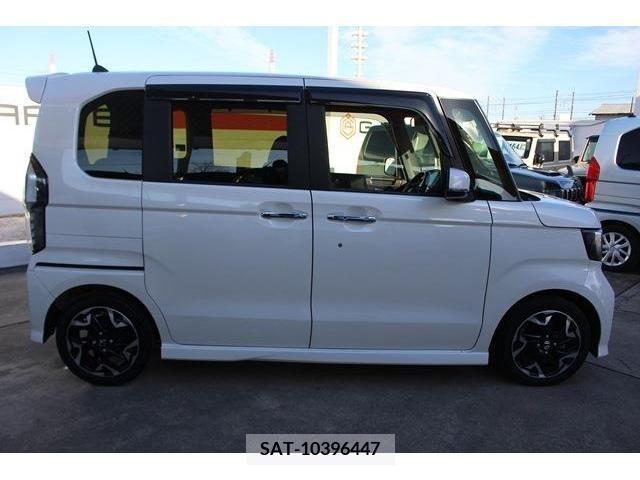 Honda N BOX CUSTOM 2017-09 206611-6