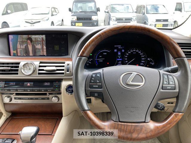 Lexus LS 2014-06 275584-8