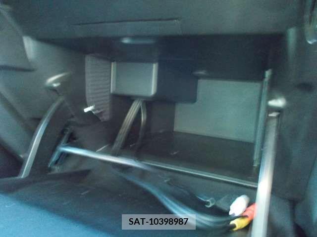 Nissan JUKE 2015-09 221539-14