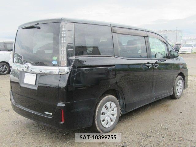 Toyota VOXY 2017-05 351268-1