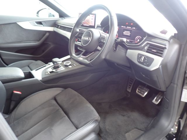 Audi A5 2018-12 9827-1