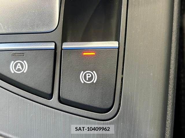 Audi A4 2019-06 317898-6