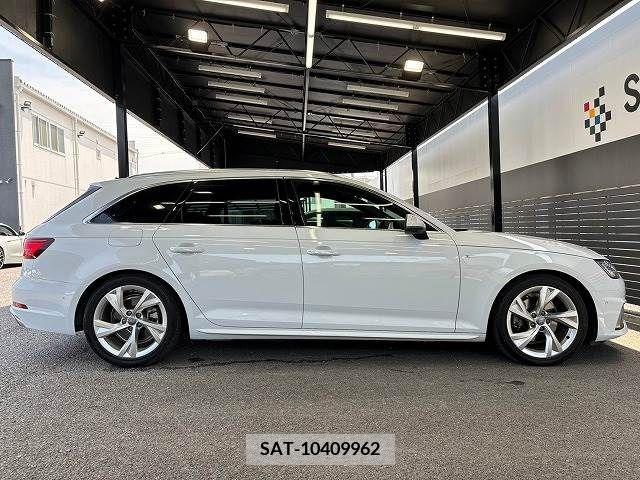 Audi A4 2019-06 317898-13