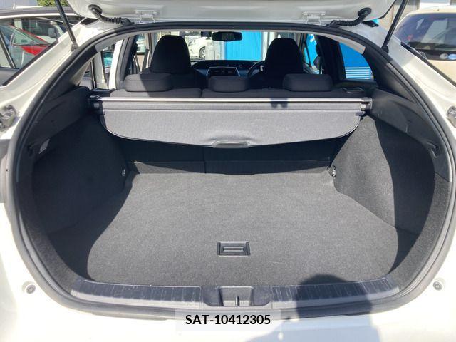 Toyota PRIUS 2017-07 281760-6