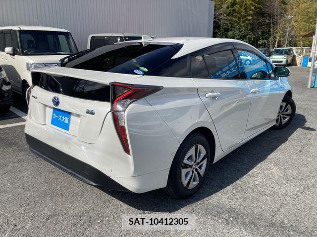 Toyota PRIUS 2017-07 281760-2